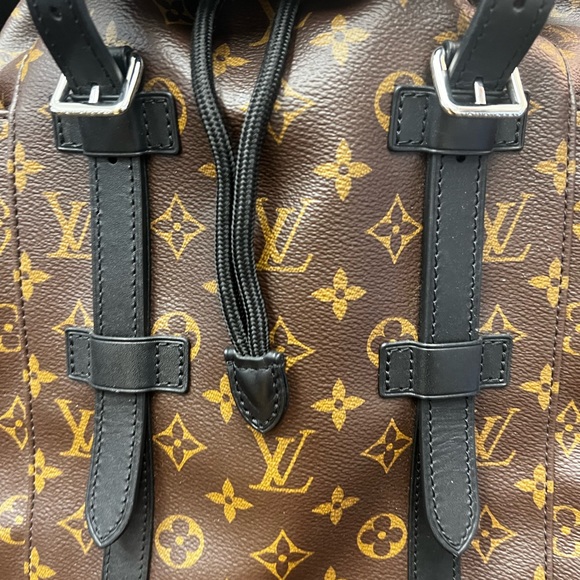 Louis Vuitton Backpack - Picture 3 of 4